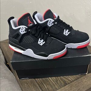 Jordan Men's Black and Red Sneakers
